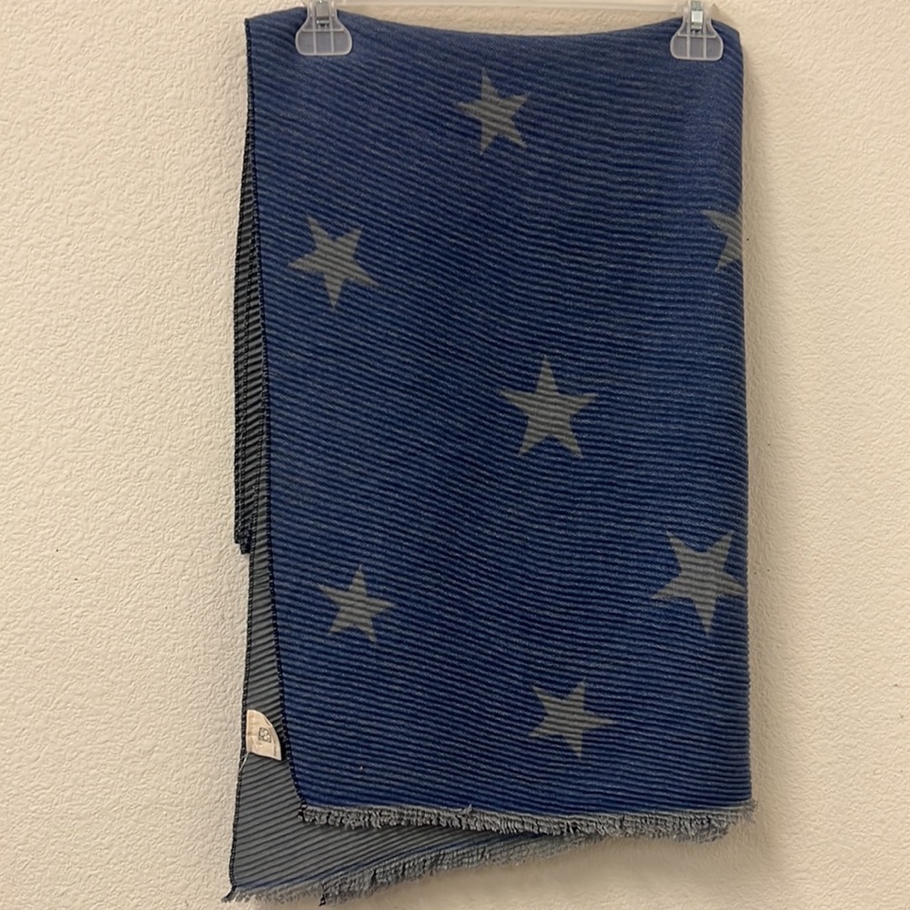 Pretty Persuasions Knit Star Long Scarf - Picture 2 of 8